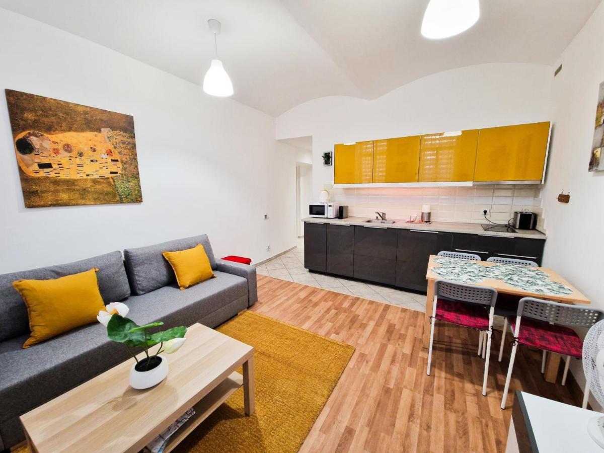 Ground Floor Apartment 布拉格 外观 照片