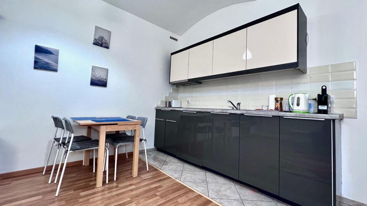 Ground Floor Apartment 布拉格 外观 照片